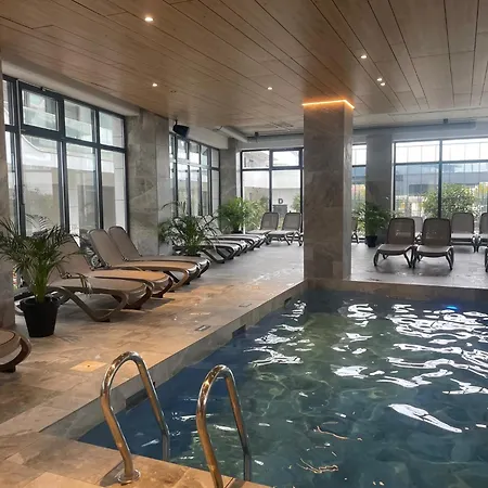 Eleven Odyssey Apartment *